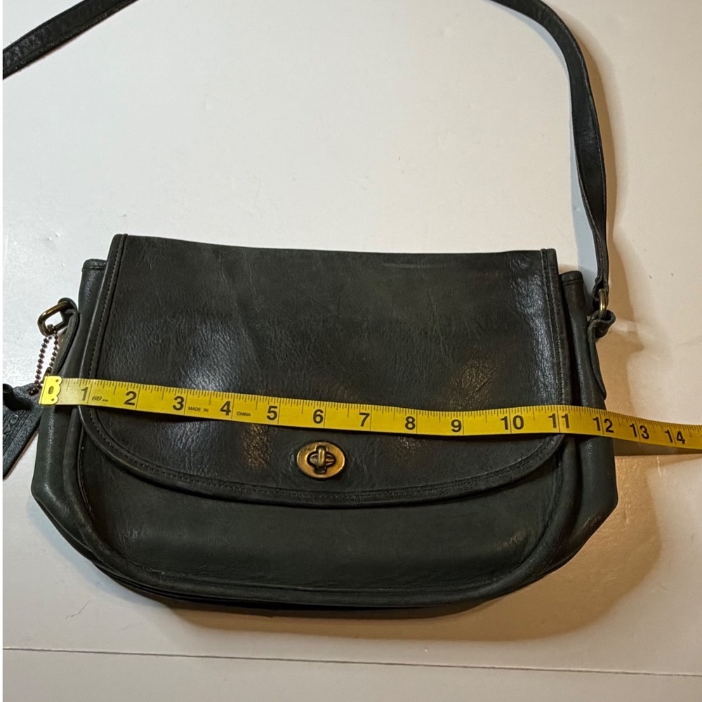 Vintage Coach City Bag 9790 Forest Green Leather Crossbody Turnlock AS IS - Picture 11 of 12